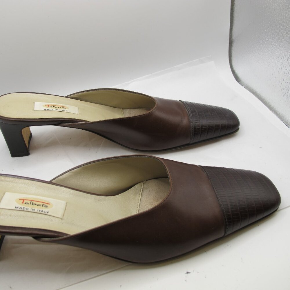 Talbot’s brown leather slide with crocodile-embossed toe 8.5N